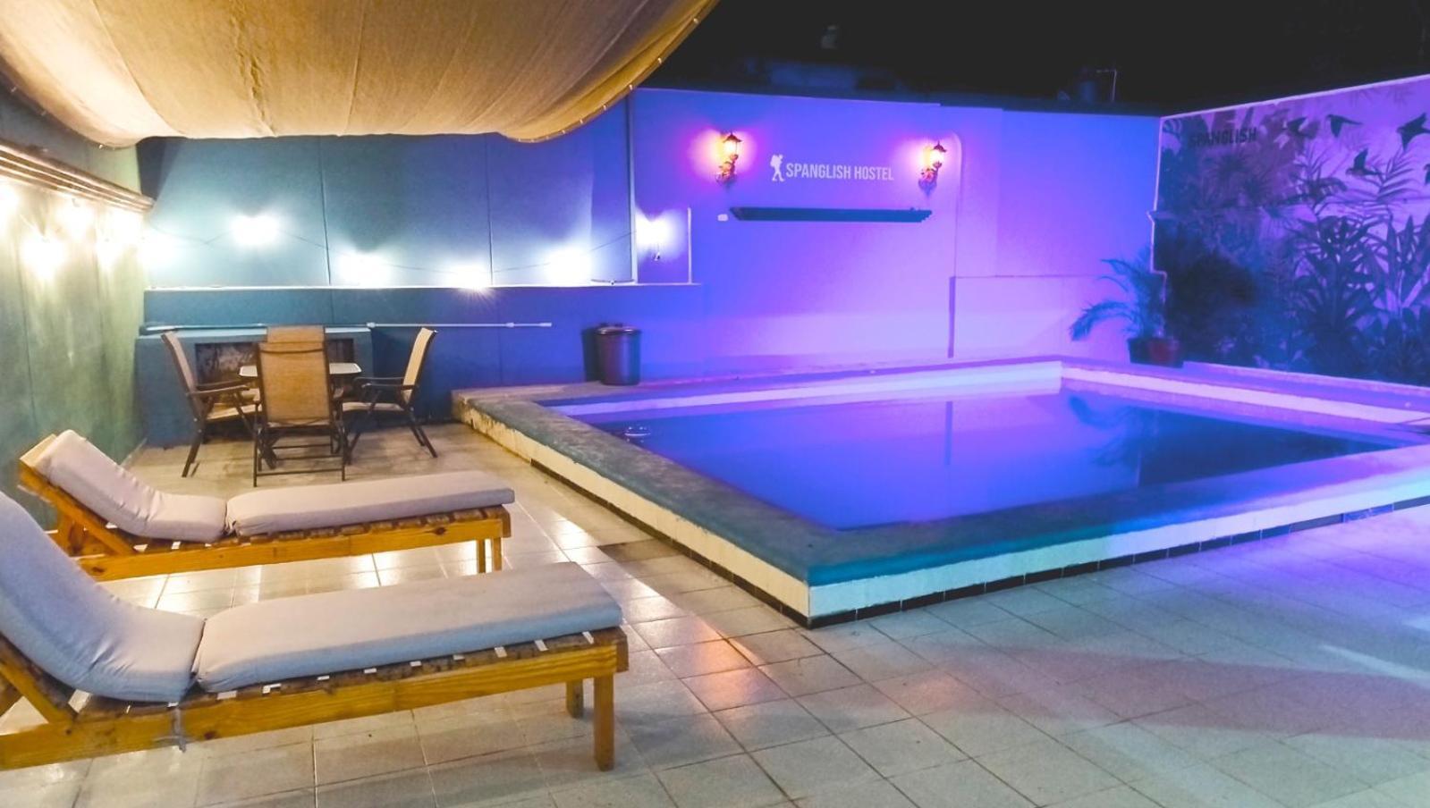 Spanglish Hostel Valladolid  Kültér fotó